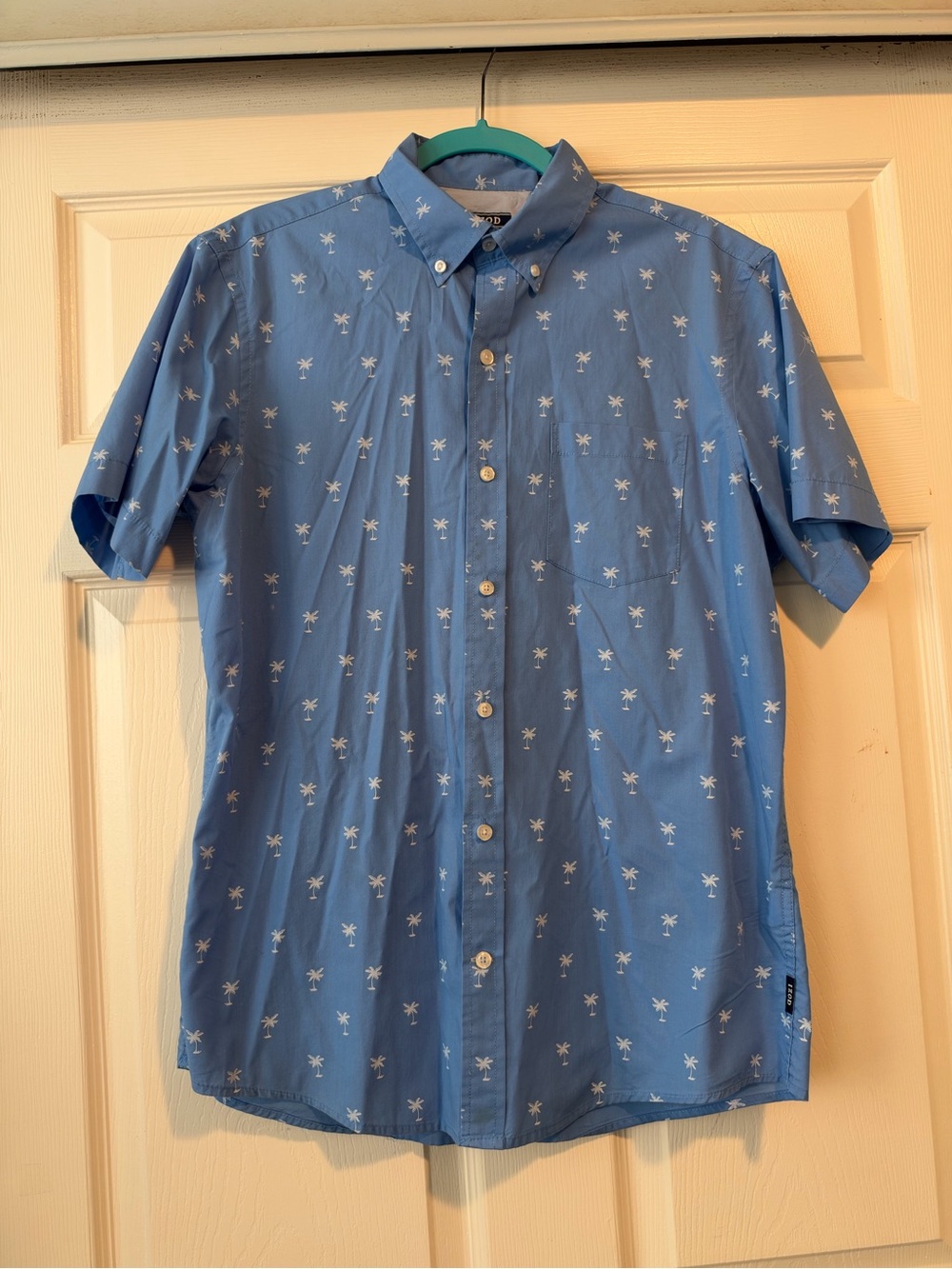 Izod Light Blue Short-Sleeve Button-Down Shirt with Palm Print